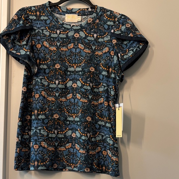 NWT Nation LTD Kennedy Contrast Tulip Sleeve top - Picture 1 of 3